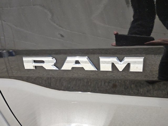 Used 2020 RAM 1500 Laramie AWD/4WD image 41