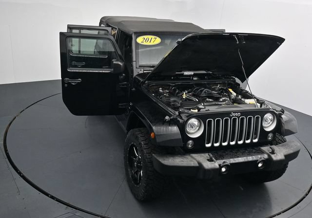 Used 2017 Jeep Wrangler Unlimited Sahara w/ Max Tow Package AWD/4WD image 35