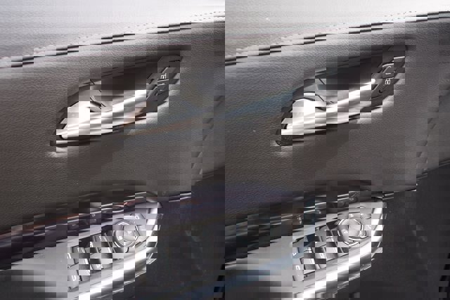 Used 2023 Cadillac XT4 Luxury w/ Cold Weather Package image 19