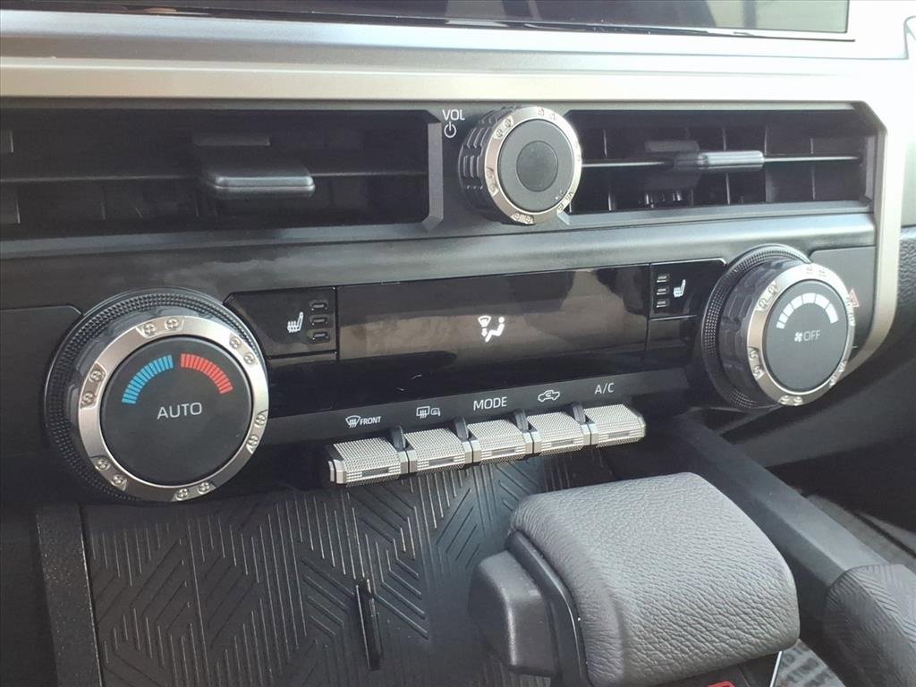 Used 2024 Toyota Tacoma TRD Sport image 18