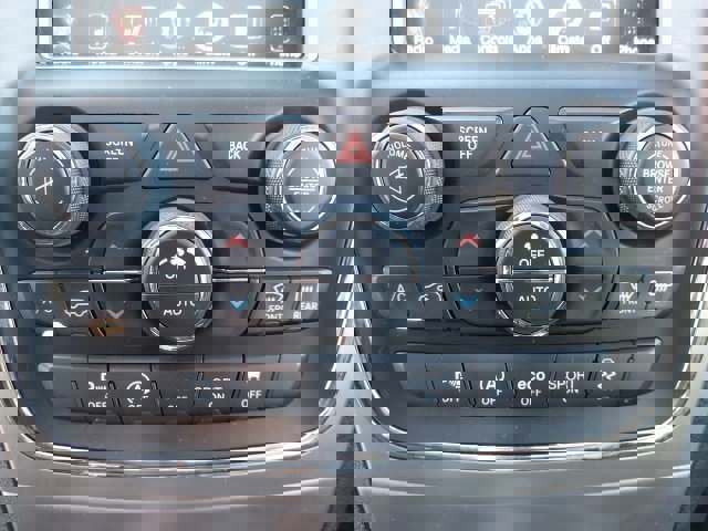 Used 2017 Jeep Grand Cherokee Altitude image 21