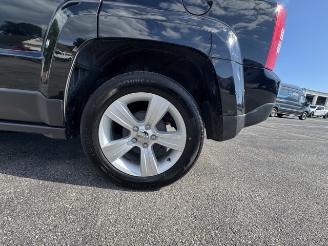 Used 2017 Jeep Patriot Latitude image 14