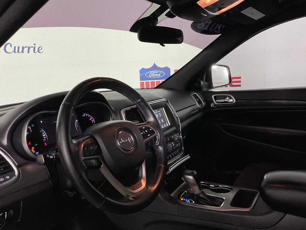 Used 2018 Jeep Grand Cherokee Laredo RWD image 13