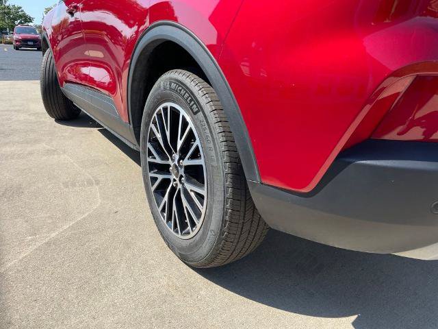 Certified 2025 Ford Escape SE FWD image 18