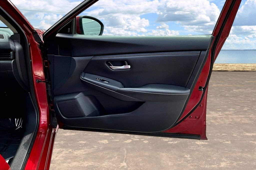 Used 2021 Nissan Sentra SV FWD image 29