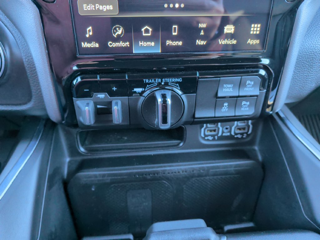 Used 2023 RAM 1500 Laramie AWD/4WD image 22