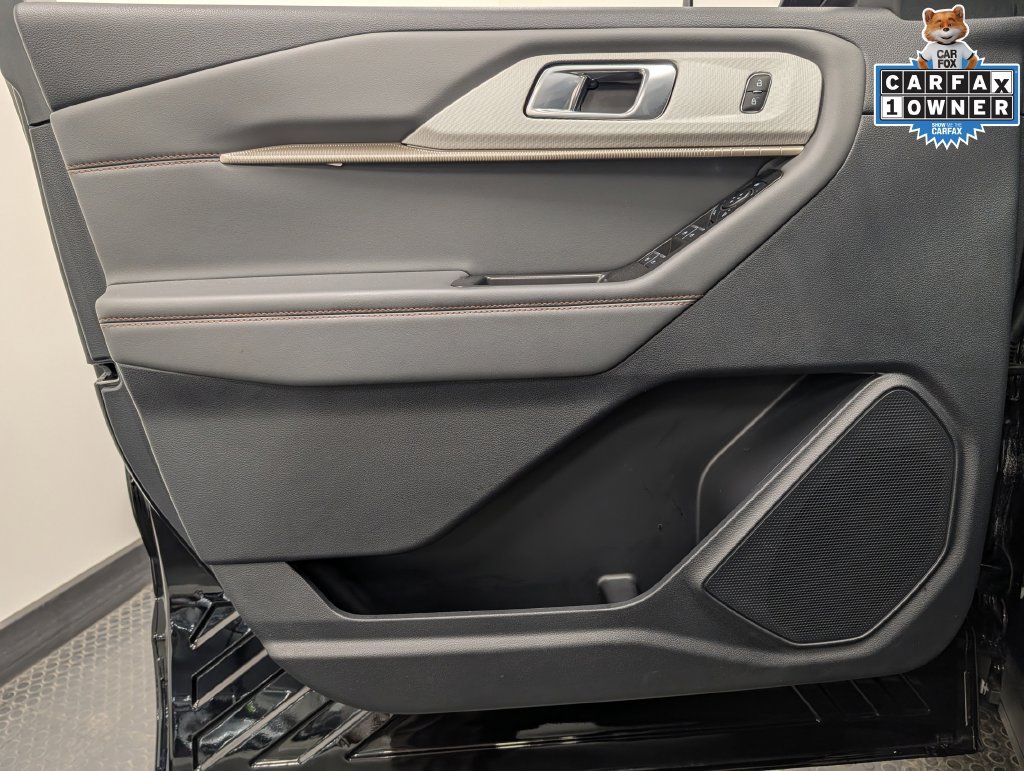 Certified 2025 Ford Explorer Active AWD/4WD image 8