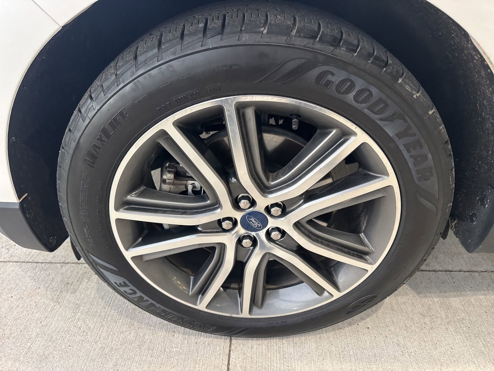 Certified 2019 Ford Edge Titanium w/ Cold Weather Package image 18