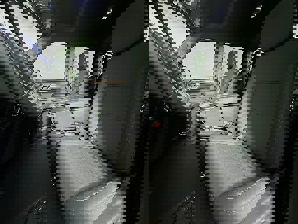 Used 2025 Chevrolet Silverado 1500 LT image 12