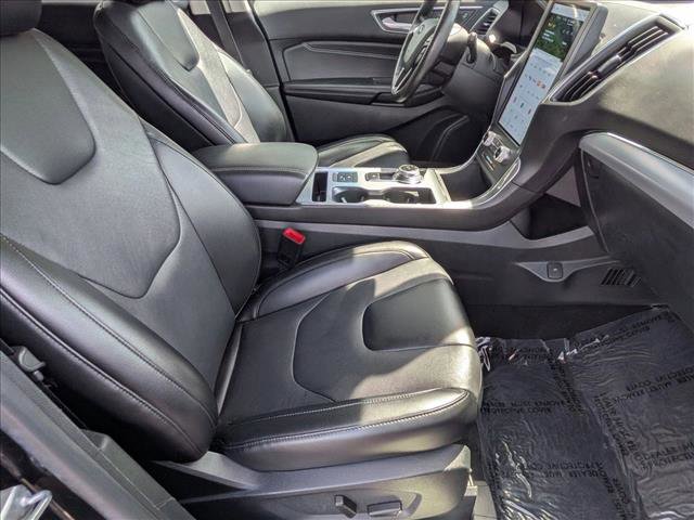 Certified 2022 Ford Edge Titanium AWD/4WD image 19