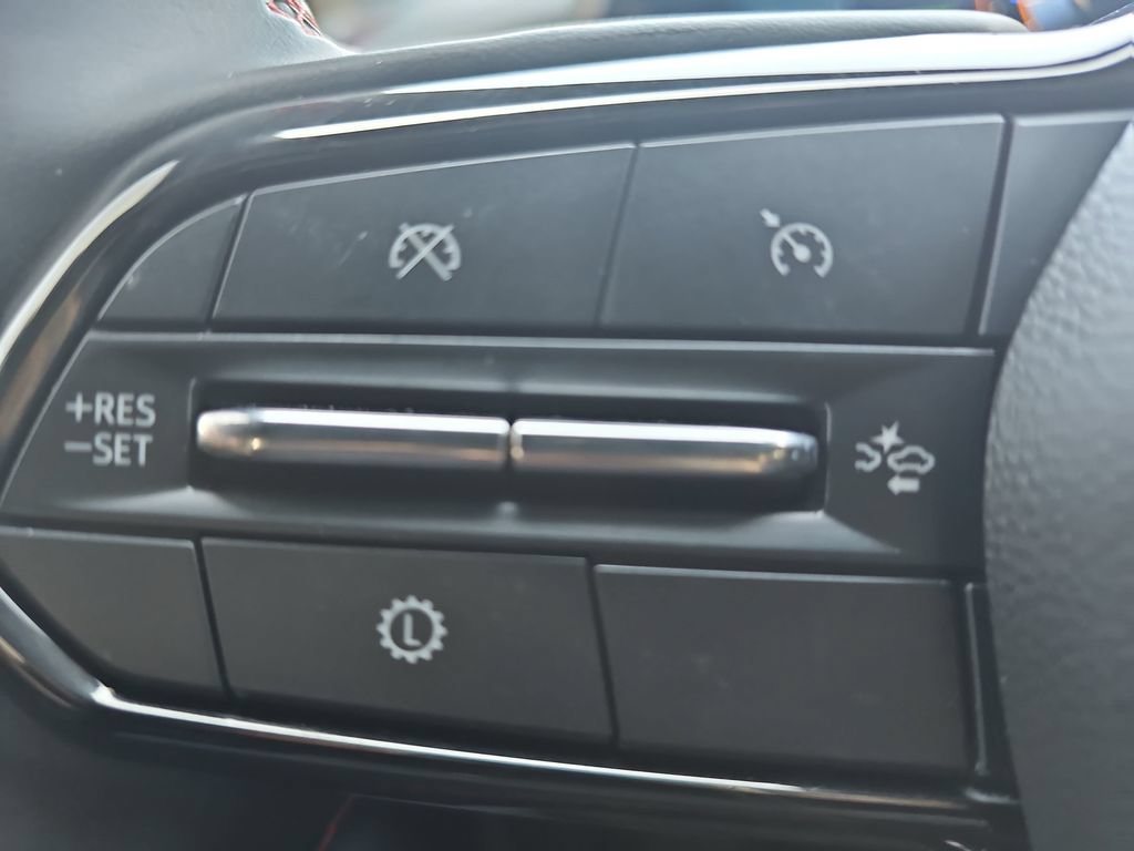 Used 2025 Chevrolet Equinox RS w/ Safety and Technology Package AWD/4WD image 17