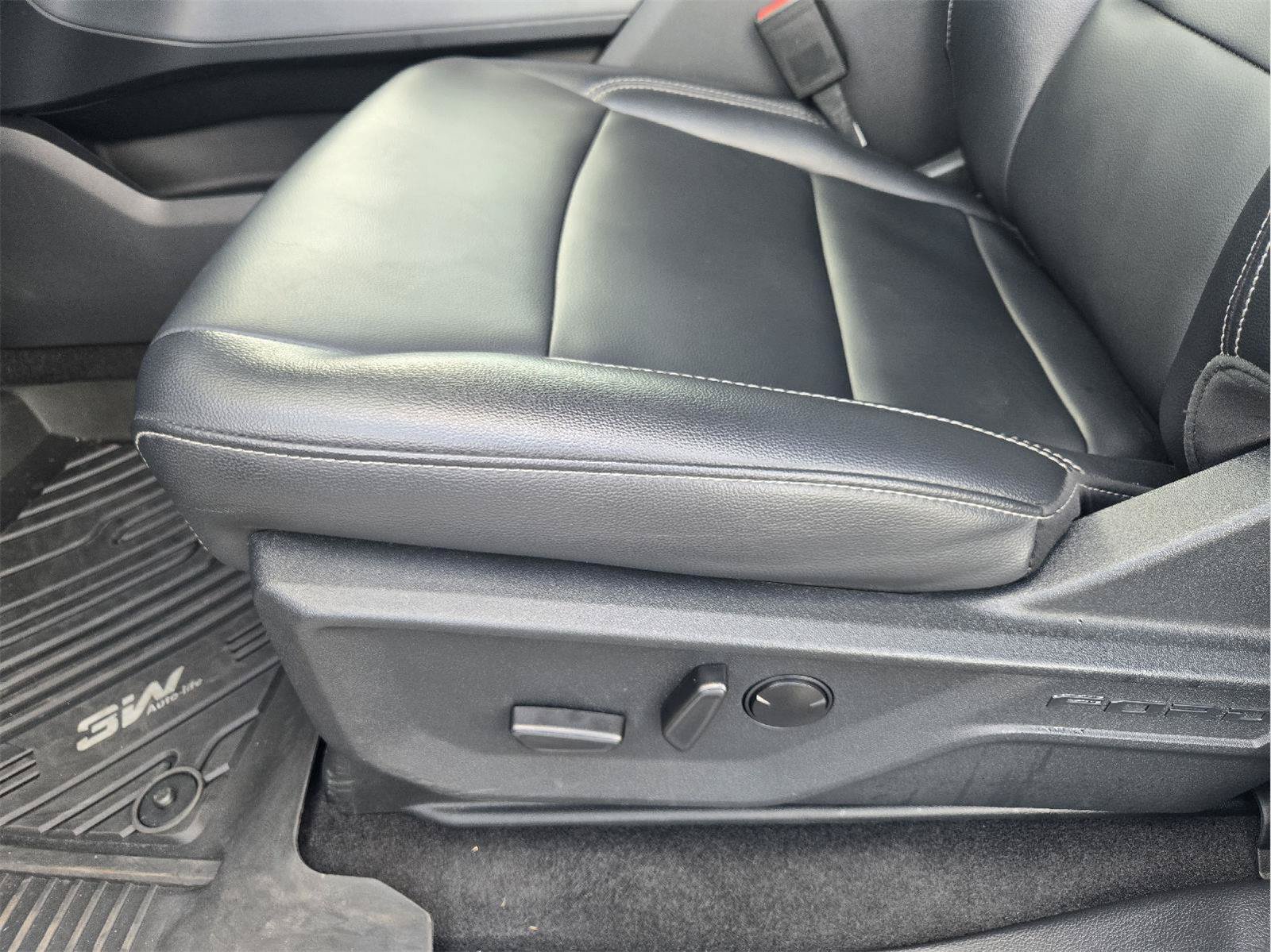 Certified 2025 Ford F150 XLT AWD/4WD image 23