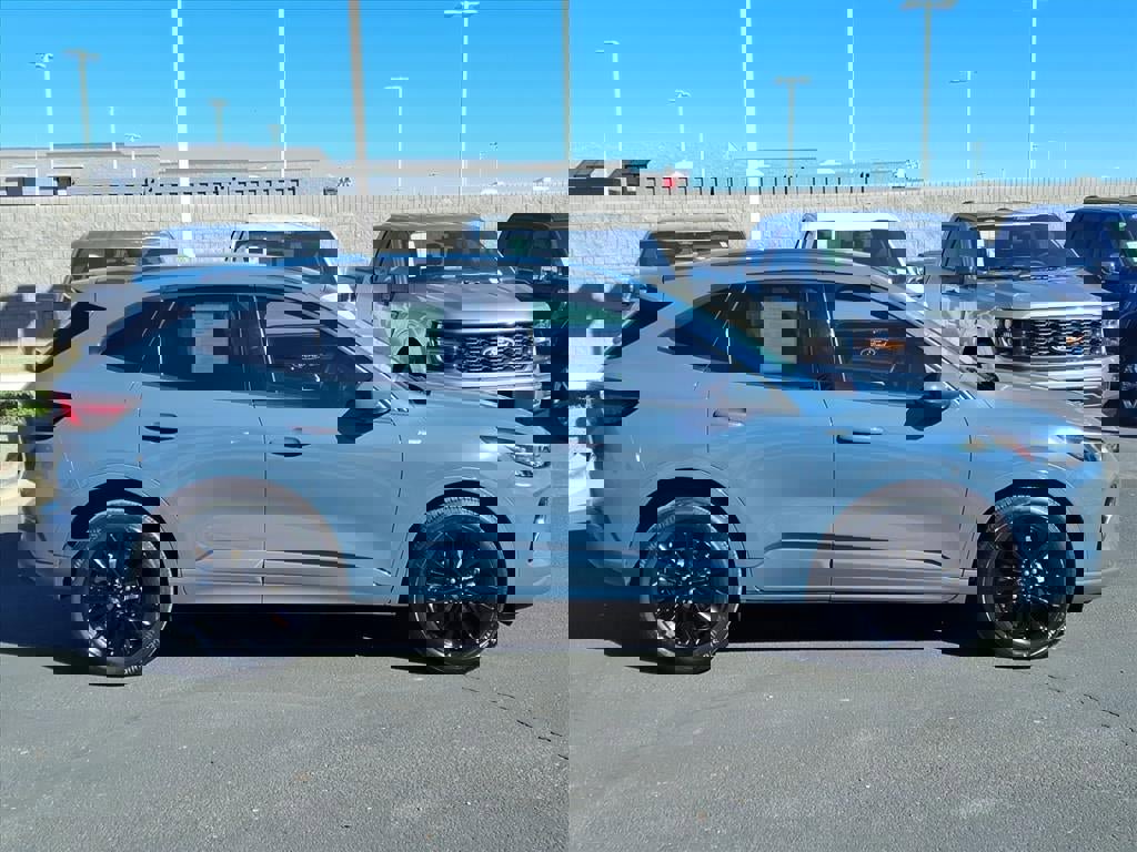 Certified 2023 Ford Escape ST-Line Elite image 3