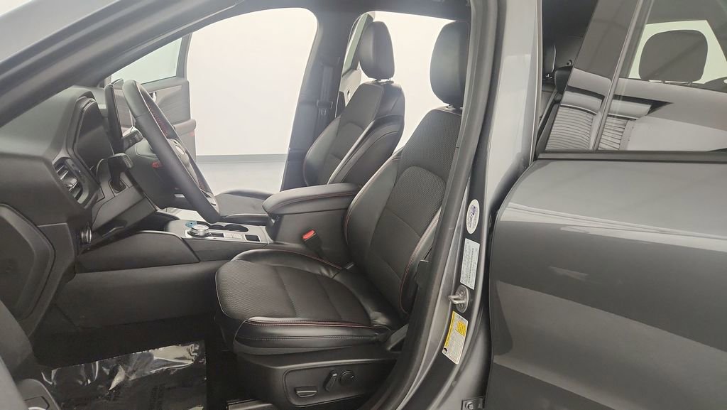 Certified 2023 Ford Escape ST-Line w/ Tech Pack #1 image 13