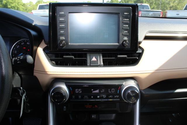 Used 2019 Toyota RAV4 LE w/ Carpet Mat Package AWD/4WD image 2
