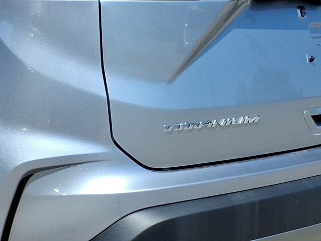 Certified 2023 Ford Edge Titanium AWD/4WD image 18