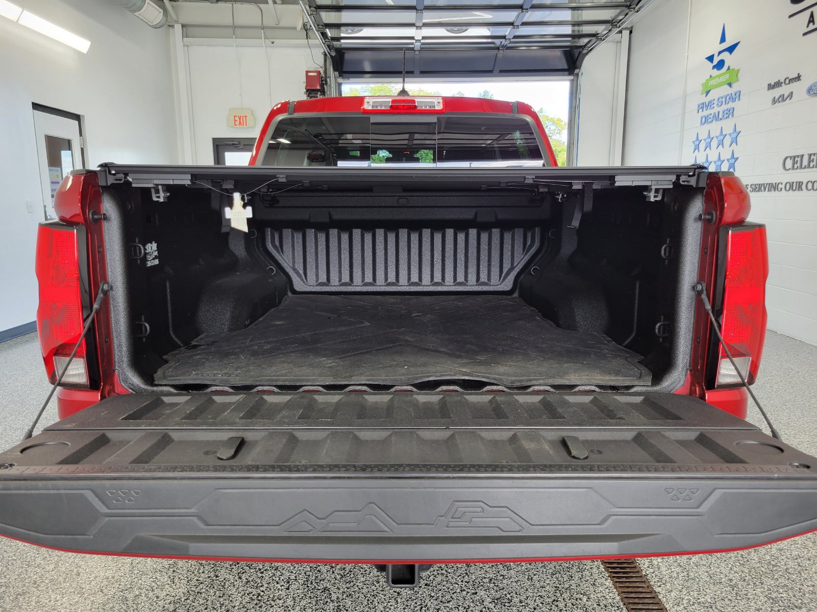 Used 2026 Chevrolet Colorado LT w/ Advanced Trailering Package AWD/4WD image 28