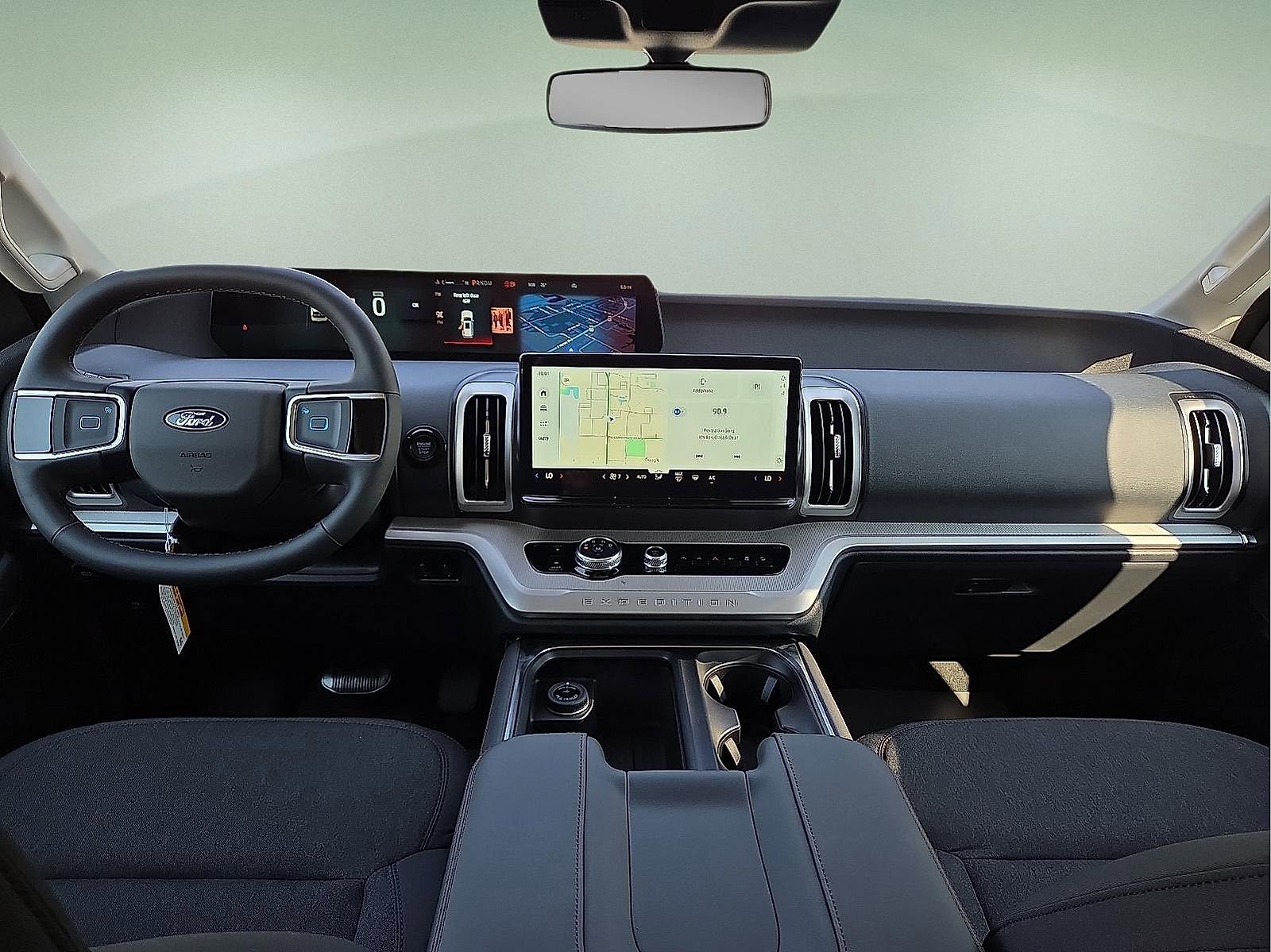 Certified 2025 Ford Expedition Active AWD/4WD image 12