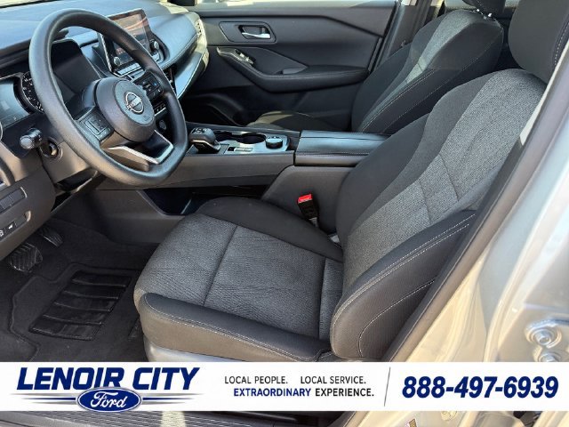 Used 2024 Nissan Rogue SV AWD/4WD image 23