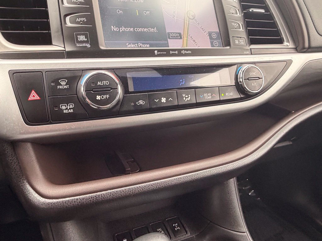 Used 2019 Toyota Highlander Limited Platinum AWD/4WD image 31