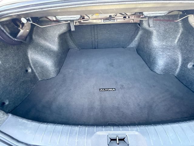 Used 2025 Nissan Altima 2.5 SV FWD image 23