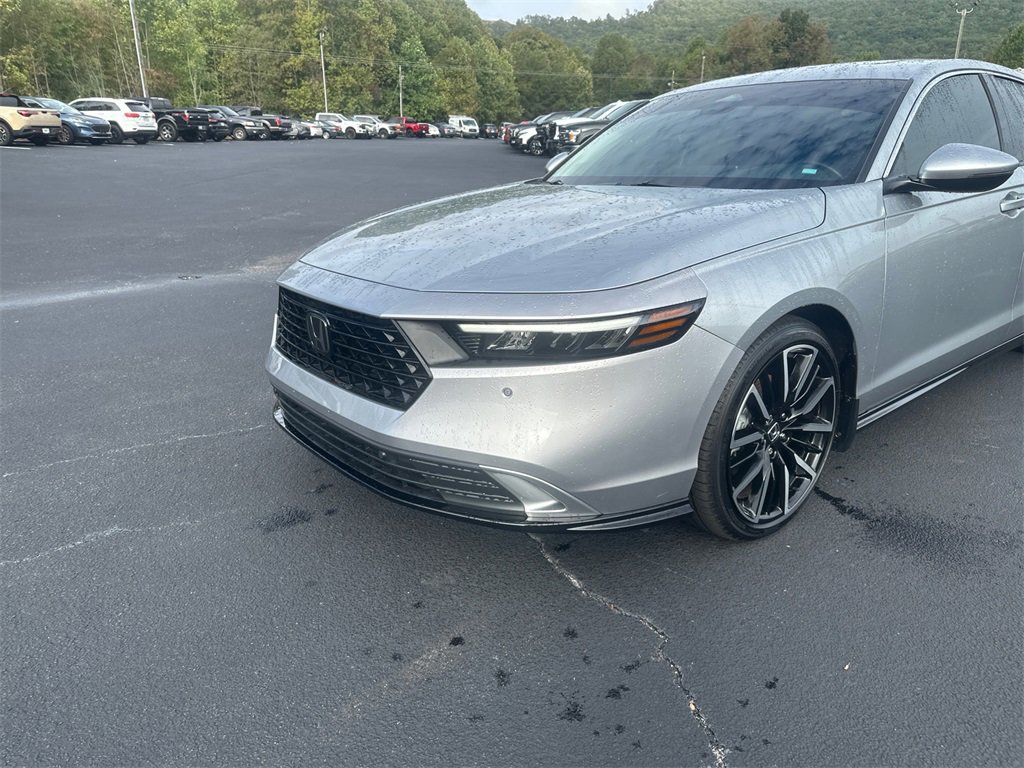 Used 2024 Honda Accord Touring image 8