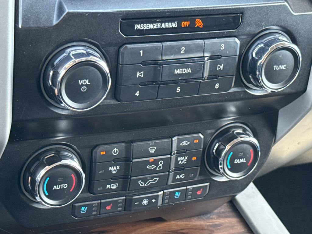 Certified 2020 Ford F150 Lariat RWD image 22