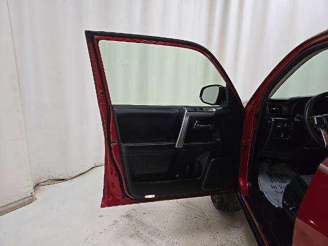 Used 2021 Toyota 4Runner SR5 image 28