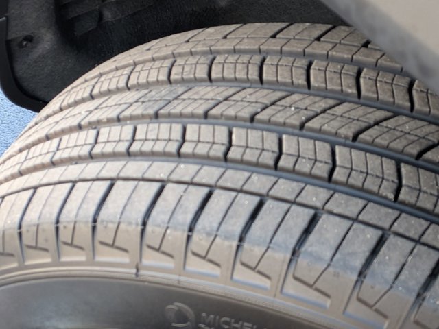 Used 2024 Jeep Grand Cherokee Laredo X image 10