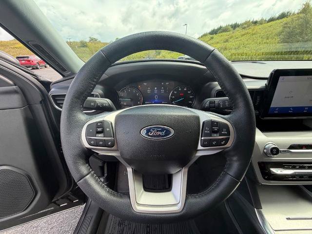 Certified 2023 Ford Explorer XLT w/ Equipment Group 202A AWD/4WD image 31