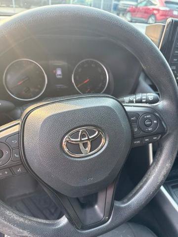 Used 2021 Toyota RAV4 XLE AWD/4WD image 7
