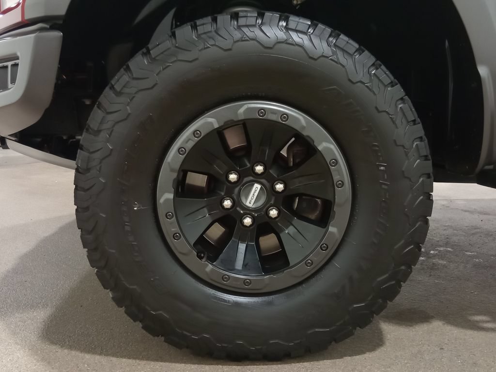 Certified 2017 Ford F150 Raptor w/ Equipment Group 802A Luxury AWD/4WD image 13