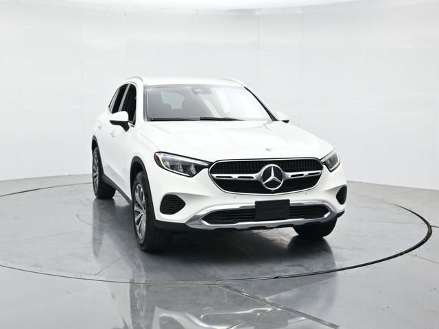 Used 2024 Mercedes-Benz GLC 300 image 4