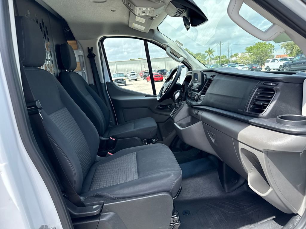 Certified 2024 Ford Transit 250 Low Roof w/ Exterior Upgrade Package image 22