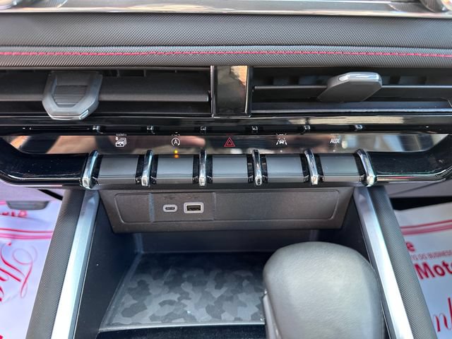 Used 2024 Chevrolet Colorado Z71 w/ Advanced Trailering Package AWD/4WD image 17