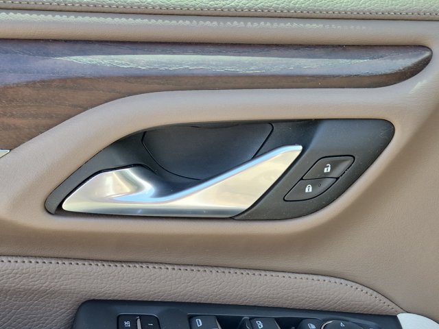 Used 2022 GMC Yukon Denali RWD image 13