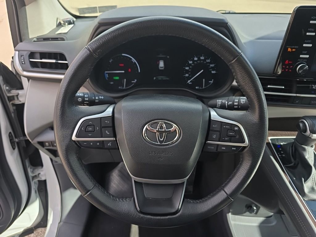 Used 2024 Toyota Sienna XLE image 23