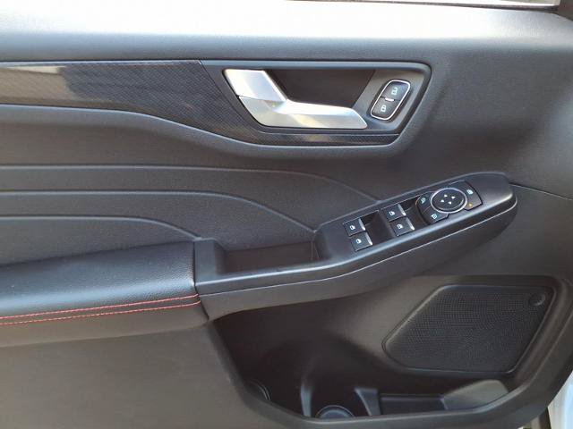 Certified 2025 Ford Escape ST-Line Select AWD/4WD image 8