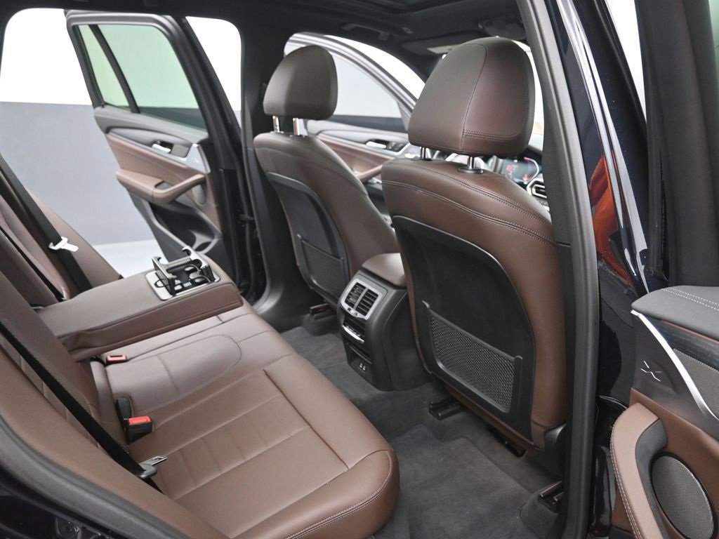 Used 2024 BMW X3 sDrive30i w/ Premium Package image 17