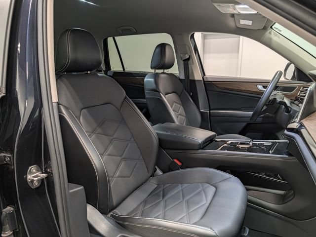 Used 2024 Volkswagen Atlas SE AWD/4WD image 34