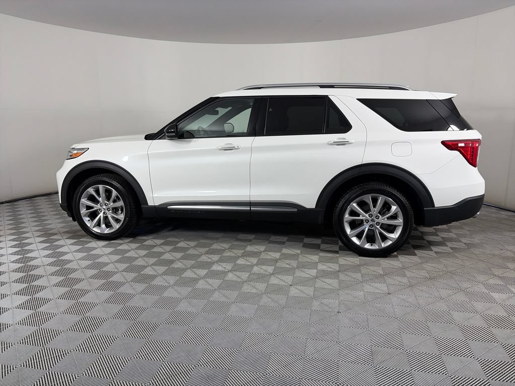Certified 2022 Ford Explorer Platinum w/ Equipment Group 601A AWD/4WD image 4