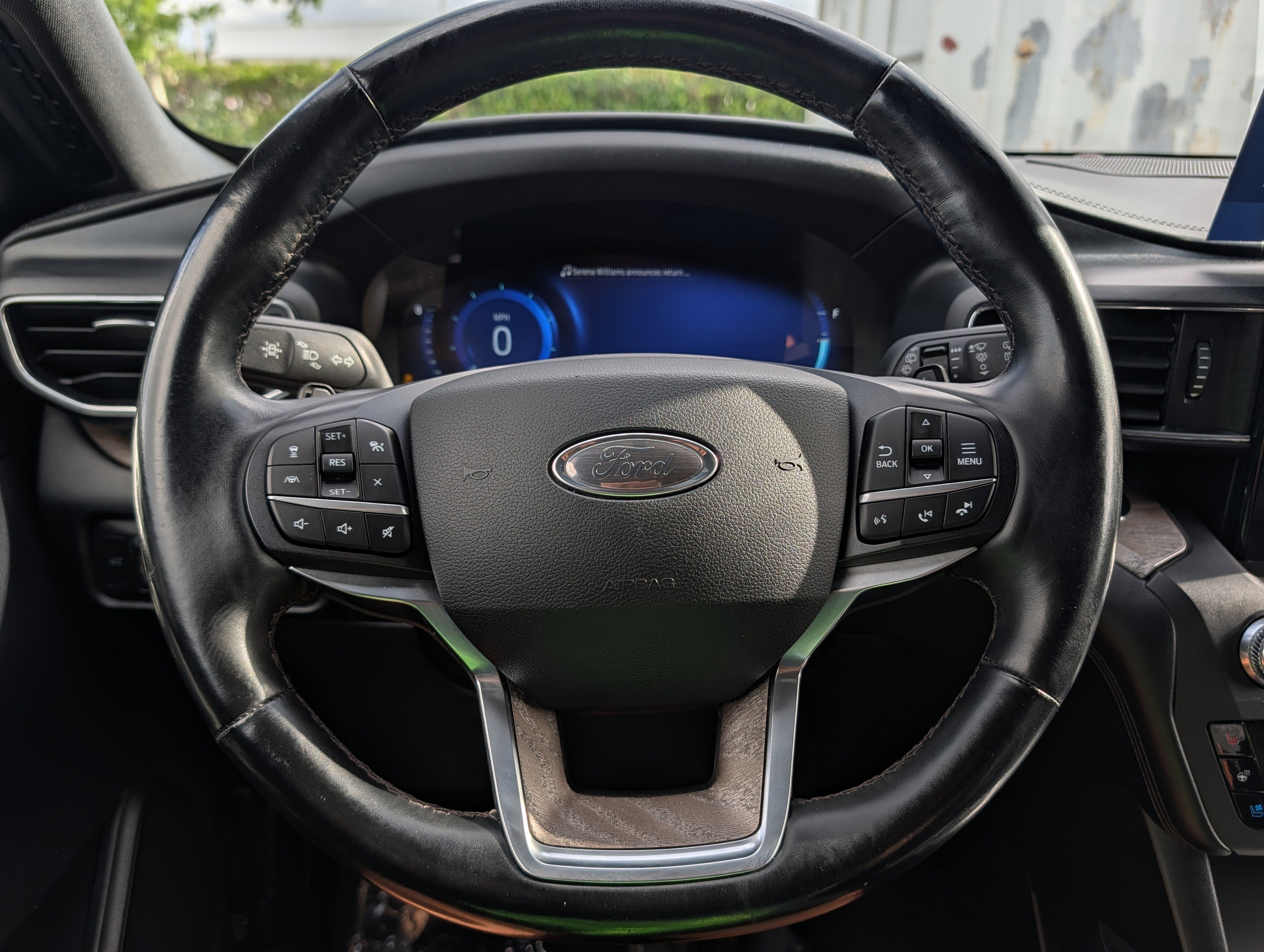 Certified 2020 Ford Explorer Platinum w/ Premium Technology Package AWD/4WD image 28