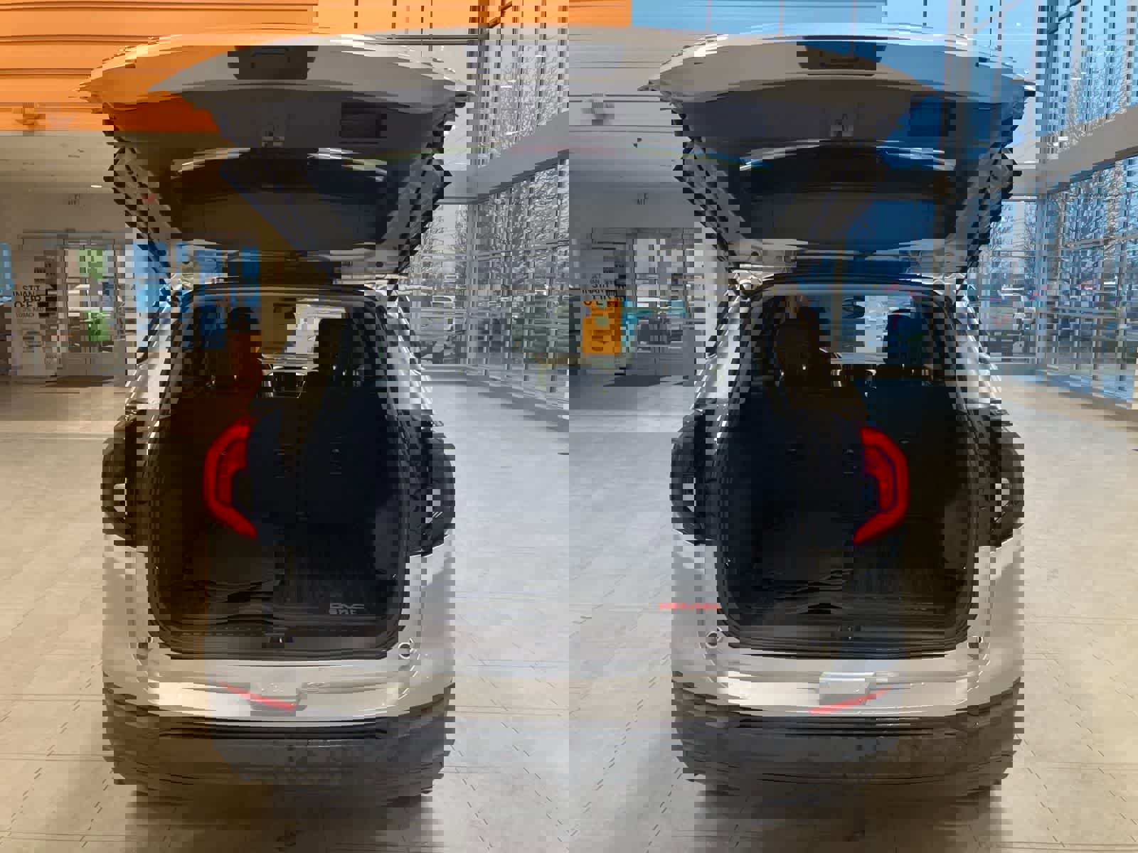 Used 2018 GMC Terrain SLE image 26