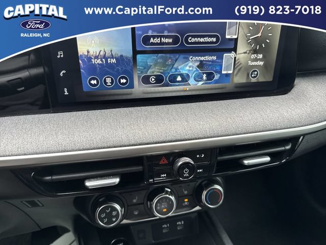 Used 2025 Nissan Kicks SV w/ SV Premium Package FWD image 27