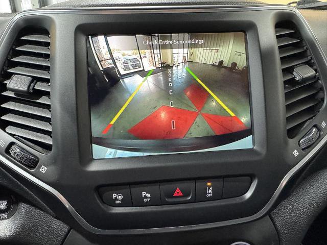 Used 2023 Jeep Cherokee Altitude Lux AWD/4WD image 33