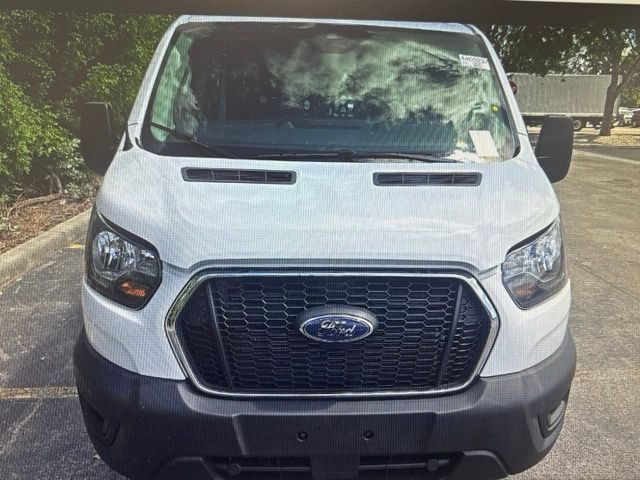 Certified 2025 Ford Transit 250 Low Roof w/ Exterior Upgrade Package RWD image 5