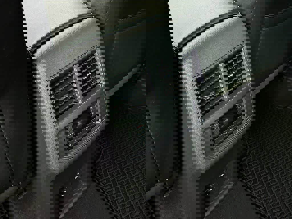 Used 2021 Volkswagen Atlas SEL Premium image 16