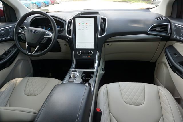 Certified 2023 Ford Edge Titanium image 11