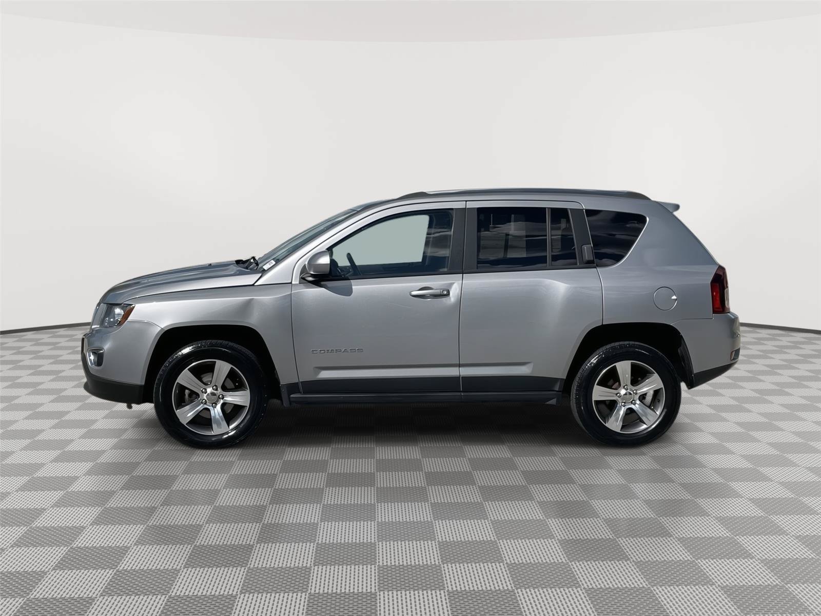 Used 2017 Jeep Compass High Altitude AWD/4WD image 2