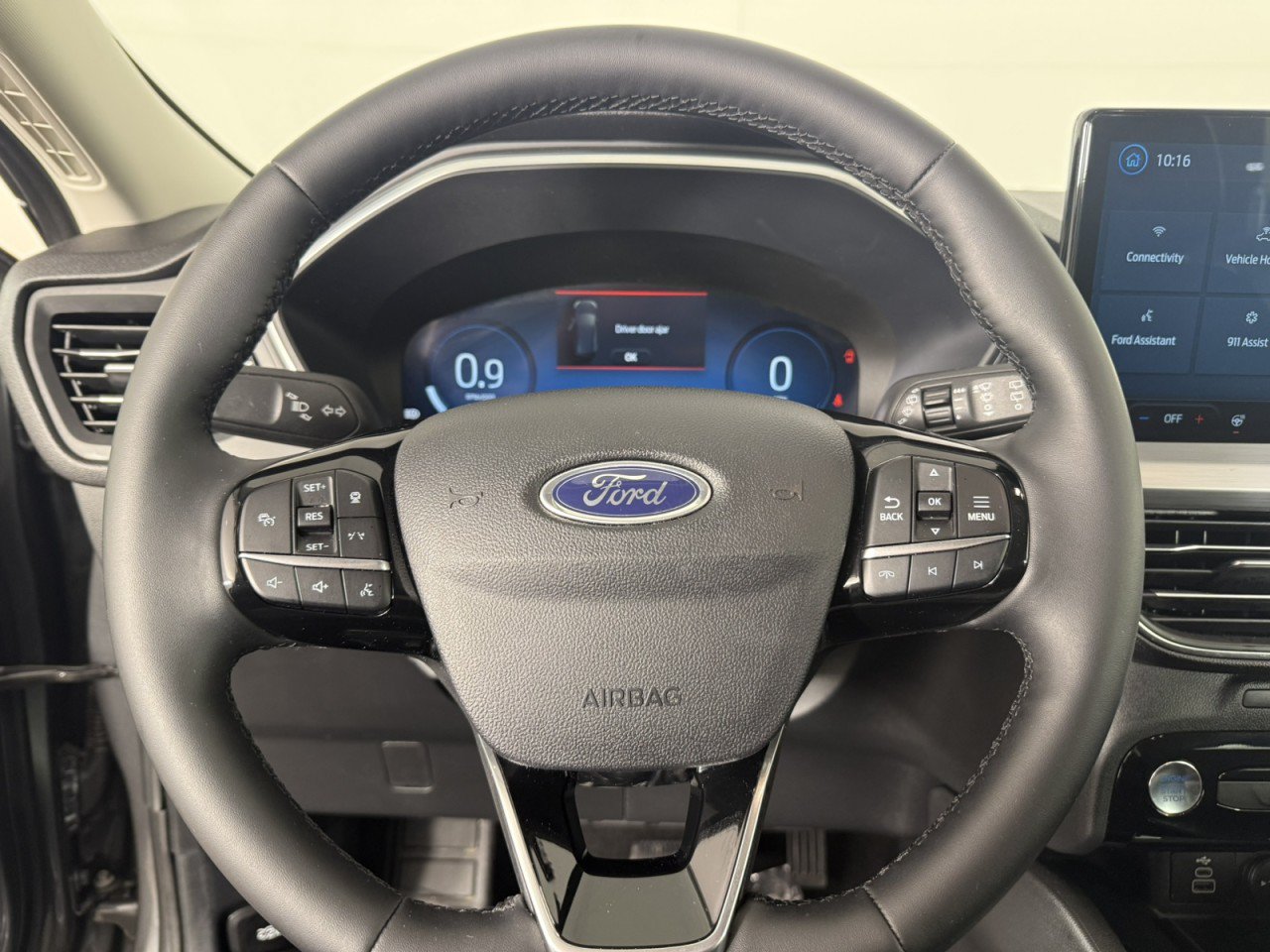 Certified 2025 Ford Escape Platinum AWD/4WD image 22